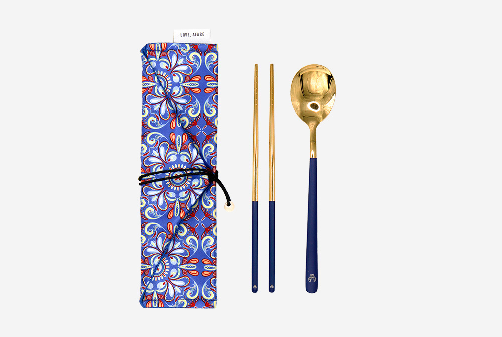 Love, Afare Cutlery Set Blue – Stylish and reusable cutlery that comes with a spoon and a pair of chopsticks wrapped in a compact and vibrant Peranakan-inspired cloth pouch for eco-friendly dining.