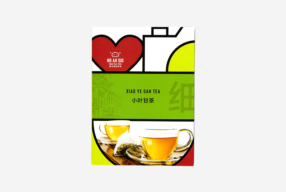 Xiao Ye Gan Tea – Exclusive tea blend crafted for pairing with Bak Kut Teh, featuring a secret mix of 7 unique tea leaves and herbs, including Tie Loh Han, ginseng root, and liquorice leaf.